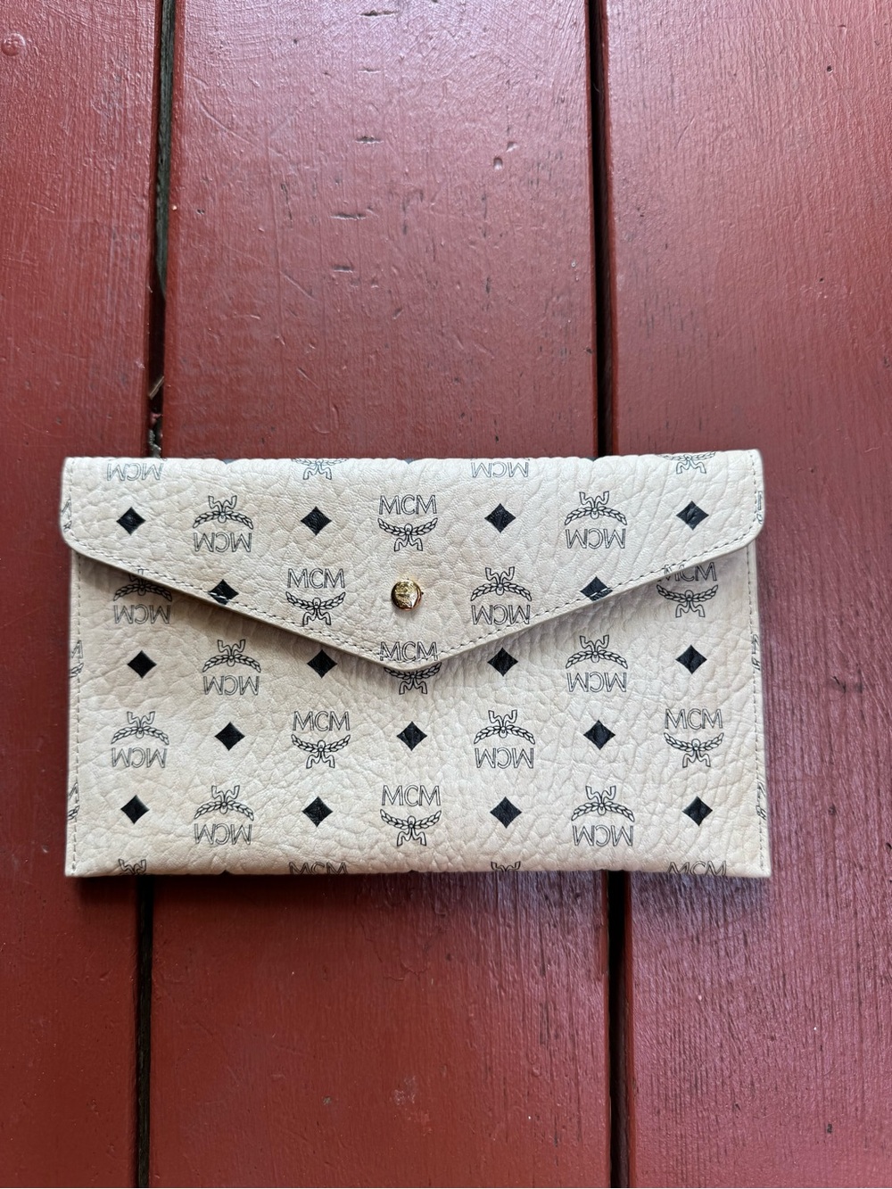 MCM pouch